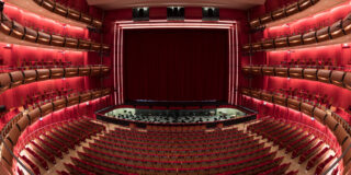 ΑΝΘΟΥΛΑ ΔΑΝΙΗΛ:   Υπόθεση Μακρόπουλου ή το ελιξίριον της νιότης.  Μια όπερα του Τσέχου  LEOS JANACEK  στην Εθνική Λυρική Σκηνή