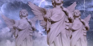 Μάρω Παπαδημητρίου: Οι Άγγελοι του Ουρανού