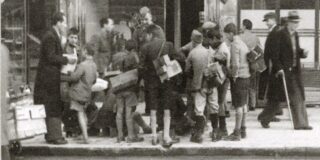 Φάνης Κωστόπουλος: Τότε που γέμισε η Αθήνα λουστράκια…