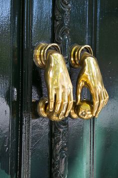 You are currently viewing Κωνσταντίνος Μπούρας: Παραθεατρικά 4