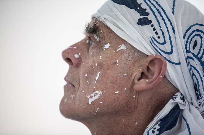 Read more about the article Κώστας Ευαγγελάτος: Εικαστικοί περίπατοι της Τέχνης και του στοχασμού του RICHARD LONG