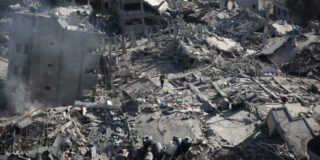 Λένη Ζάχαρη: Δεν μας θυμίζουν τίποτα;