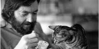 Julio Cortázar  (1914, Βs – 1983,Paris)  Poemario: Salvo el crepúsculo  (δημοσιεύθηκε το 1984) BOLERO. Μτφρ από τα ισπανικά: Ευμορφία Μαντζαβίνου