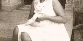 Παυλίνα Παμπούδη: Μια γάτα, ενα αρνί και ένα ινδικό χοιρίδιο σε ποιήματα