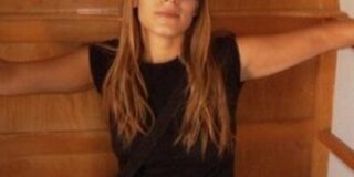 Μαγδαληνή Παπαδημητρίου Σαμοθράκη: Η Έβελυν Φώσκολου μιλά για το φωτογραφικό της λεύκωμα “Ανθρώπων Έργα” (Εκδόσεις Νεφέλη, 2025)