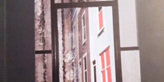 Βάλια Ζαπώνη: Σίσσυ Βαλιούλη Νικολάου, «Ο ήλιος στη Δύση αιμορραγεί»