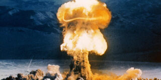 Λένη Ζάχαρη: Πιασμένοι στα νύχια των γερακιών του ολέθρου…