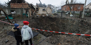 Λένη Ζάχαρη: Τα τύμπανα του πολέμου…