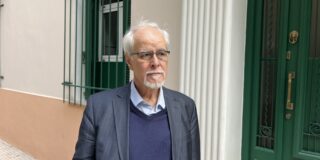 Αλεξία Βλάρα: Μια συνέντευξη με τον Αθανάσιο Δαββέτα με την ευκαιρία της έκδοσης του βιβλίου του «Πολύ σας αγαπήσαμε»