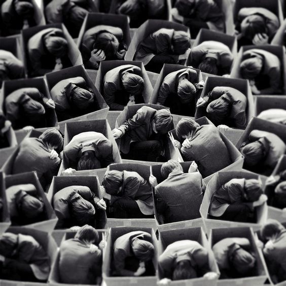 Read more about the article Λένη Ζάχαρη: Η ιερότητα της ζωής και του θανάτου