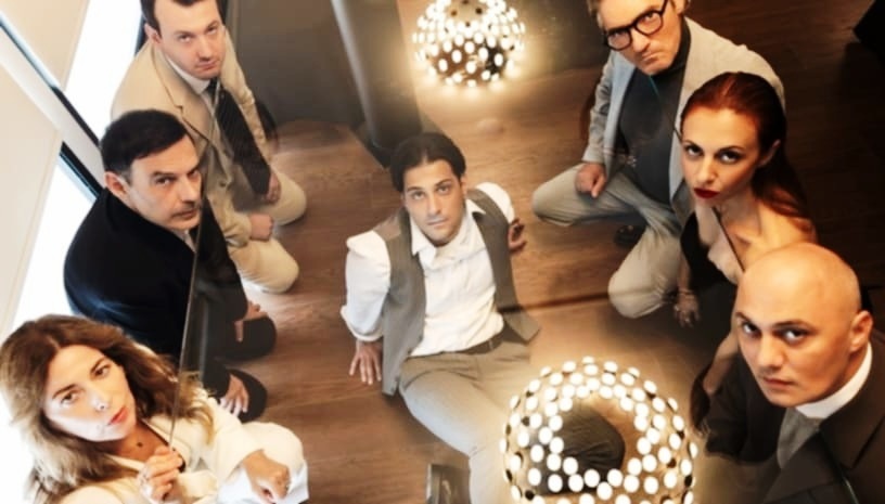 You are currently viewing Κωνσταντίνος Μπούρας: «ΑΜΛΕΤ» του Ανδρέα Φλουράκη στο Θέατρο ΕΛΕΡ. Ελεύθερη διασκευή στο ομώνυμο έργο τού Σαίξπηρ.