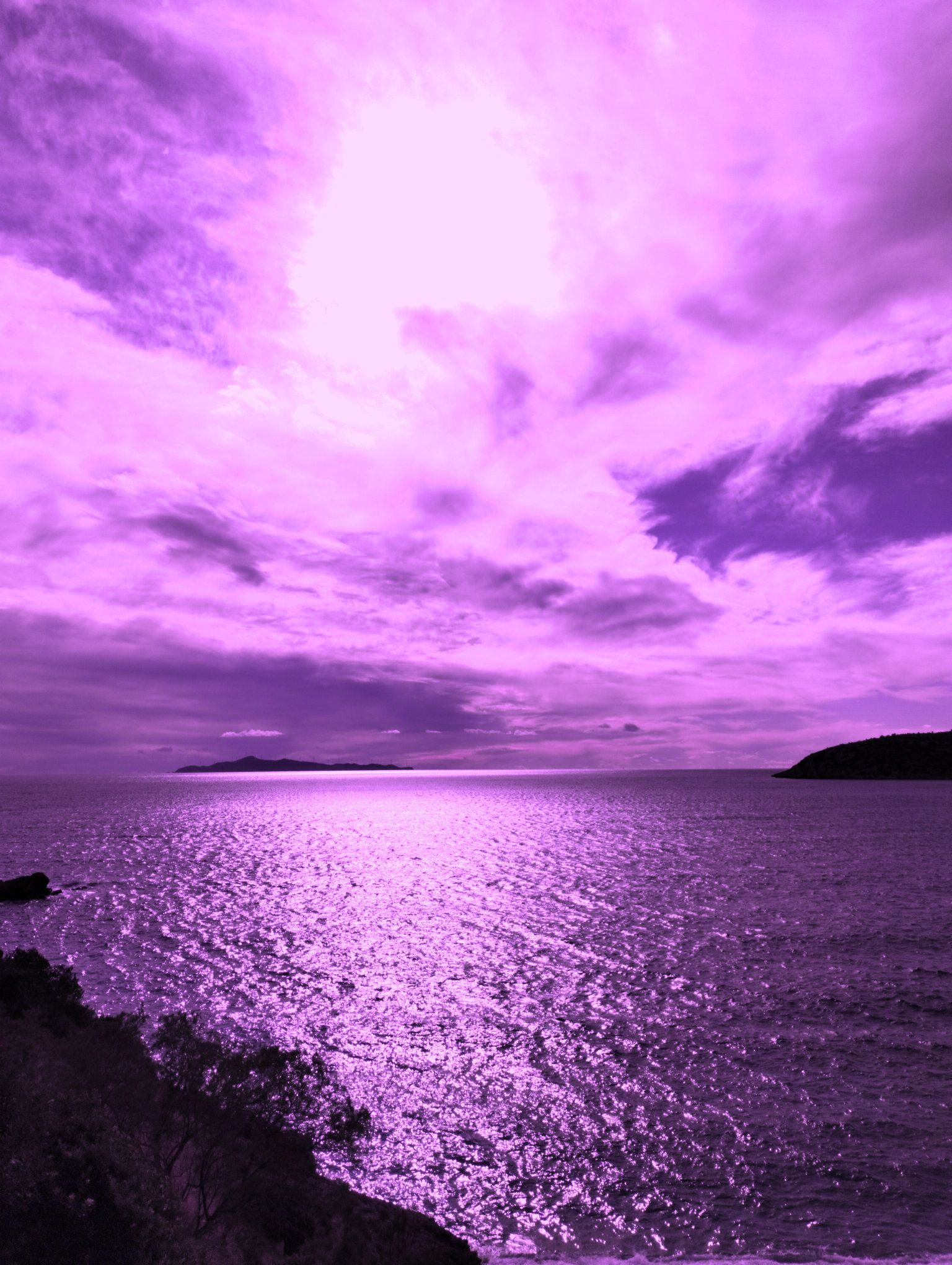 You are currently viewing Κωνσταντίνος Μπούρας:  Φως μενεξεδένιο