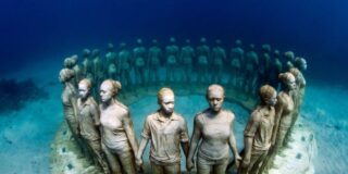 Λένη Ζάχαρη: Θάλασσα, μάνα μου μαυροφορεμένη