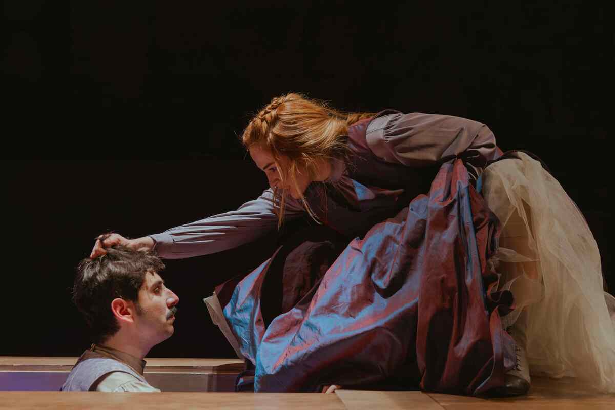 Γιούλη Ζαχαρίου: ‘’ΒΟΥΡΓΟΥΝΔΙΑ’’, από την ομάδα ‘’Αθώο Σώμα’’ – μια πολύ αξιόλογη θεατρική παράσταση