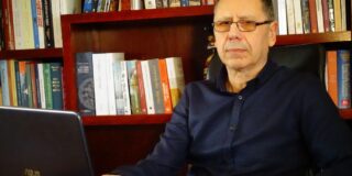 Μάγδα Παπαδημητρίου – Σαμοθράκη: Συνομιλώντας για το “Κορίτσι διαμάντι” Ο Γιώργος Πολίτης με τη Μάγδα Παπαδημητρίου-Σαμοθράκη