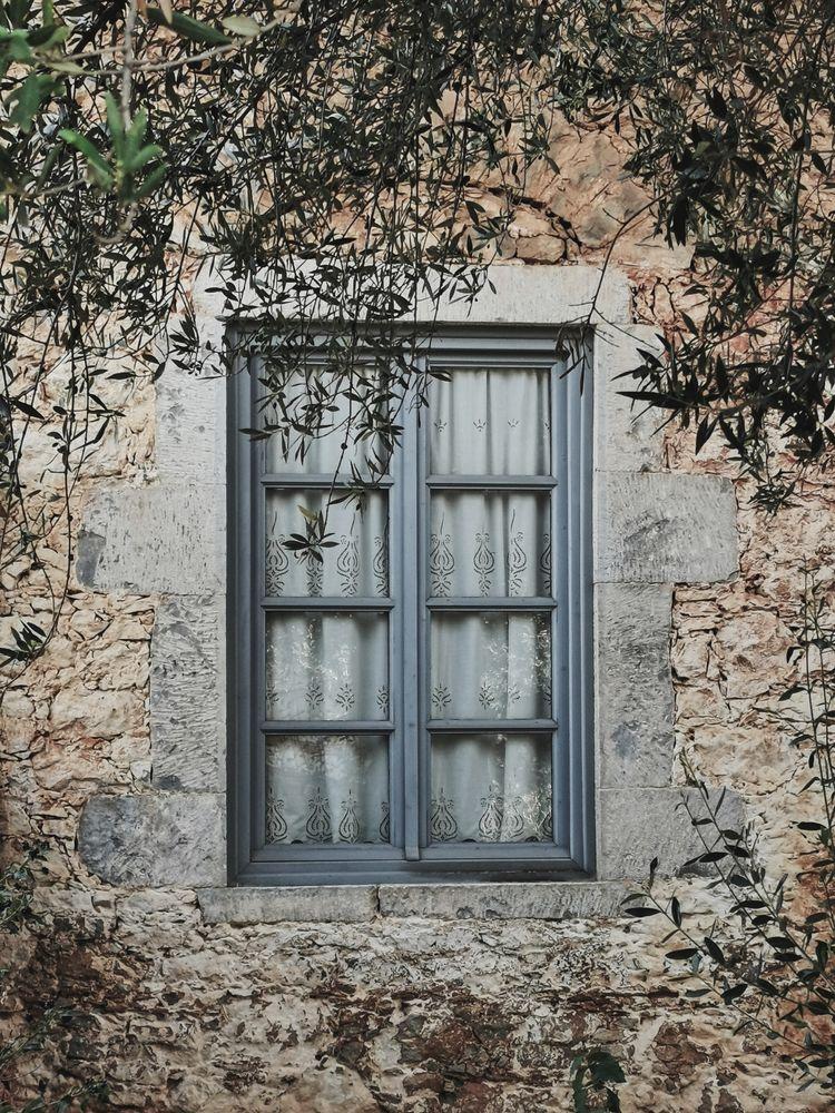 You are currently viewing Πωλλέτα Ψυχογυιοπούλου: Μαύρο παράθυρο