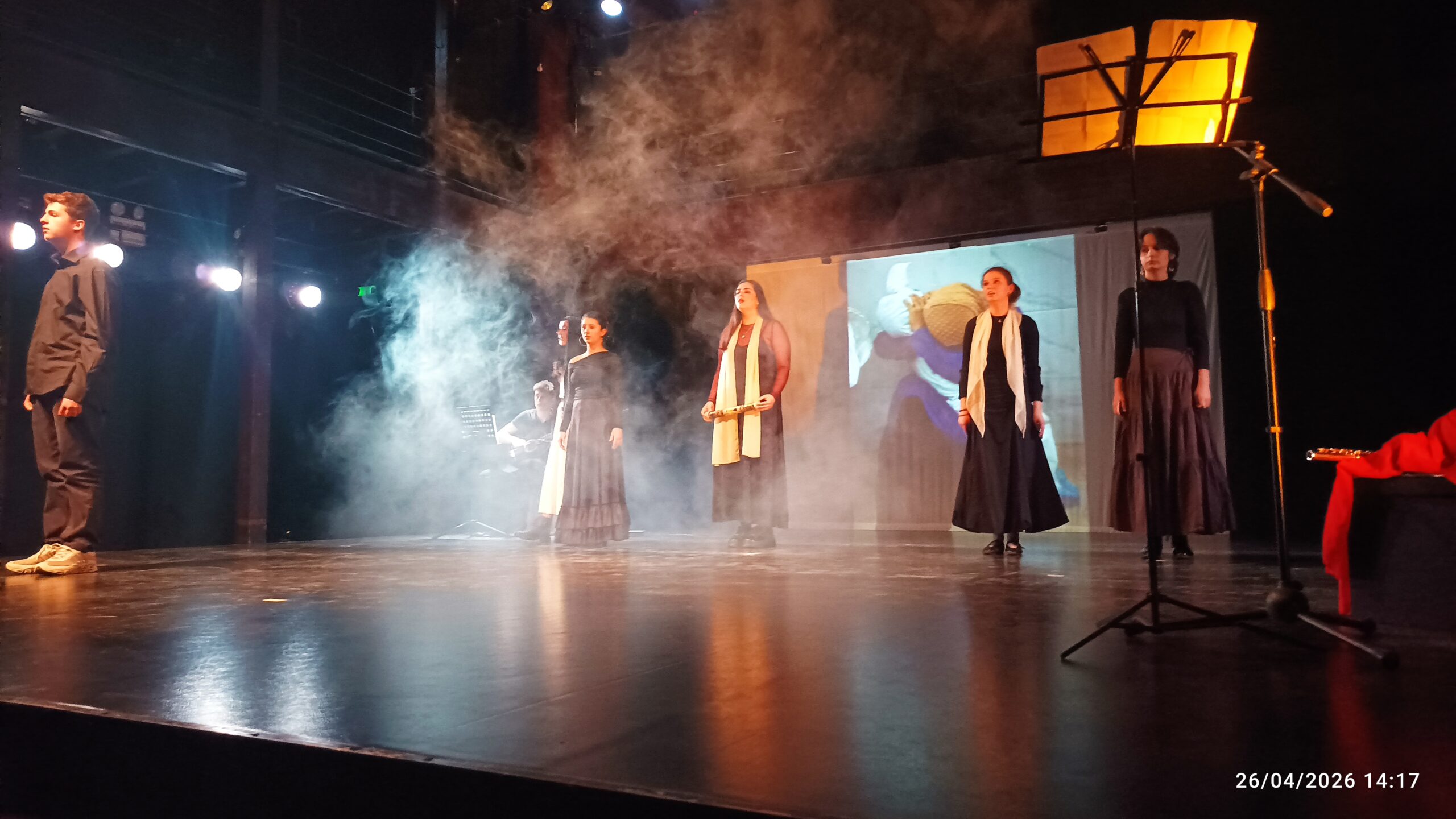 Read more about the article Σάρα Θηλυκού: «Το αρχαίο δράμα εμπνέει και η Αθήνα ενώνει τους νέους της Ευρώπης», Θέατρο Τέχνης Καρόλου Κουν, Φρυνίχου, 24 & 26/4/26